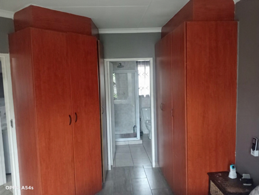 2 Bedroom Property for Sale in Vaalpark Free State